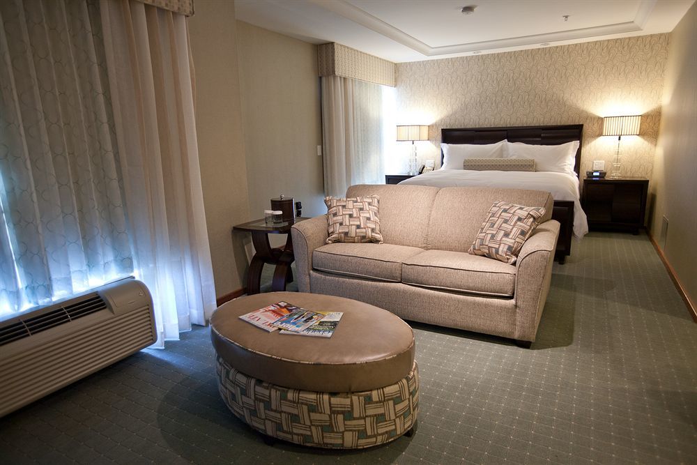 Town & Country Inn And Suites Charleston Bagian luar foto